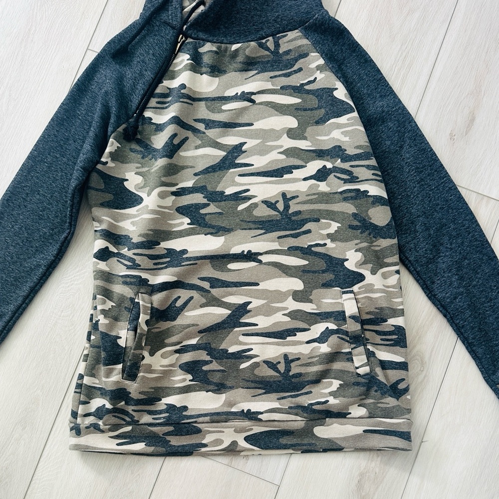 Ampersand Avenue Women’s Double Hood Camo Hoodie XL NWOT - Picture 3 of 8